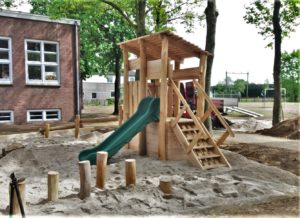 Houten speeltoestel | Deuvie