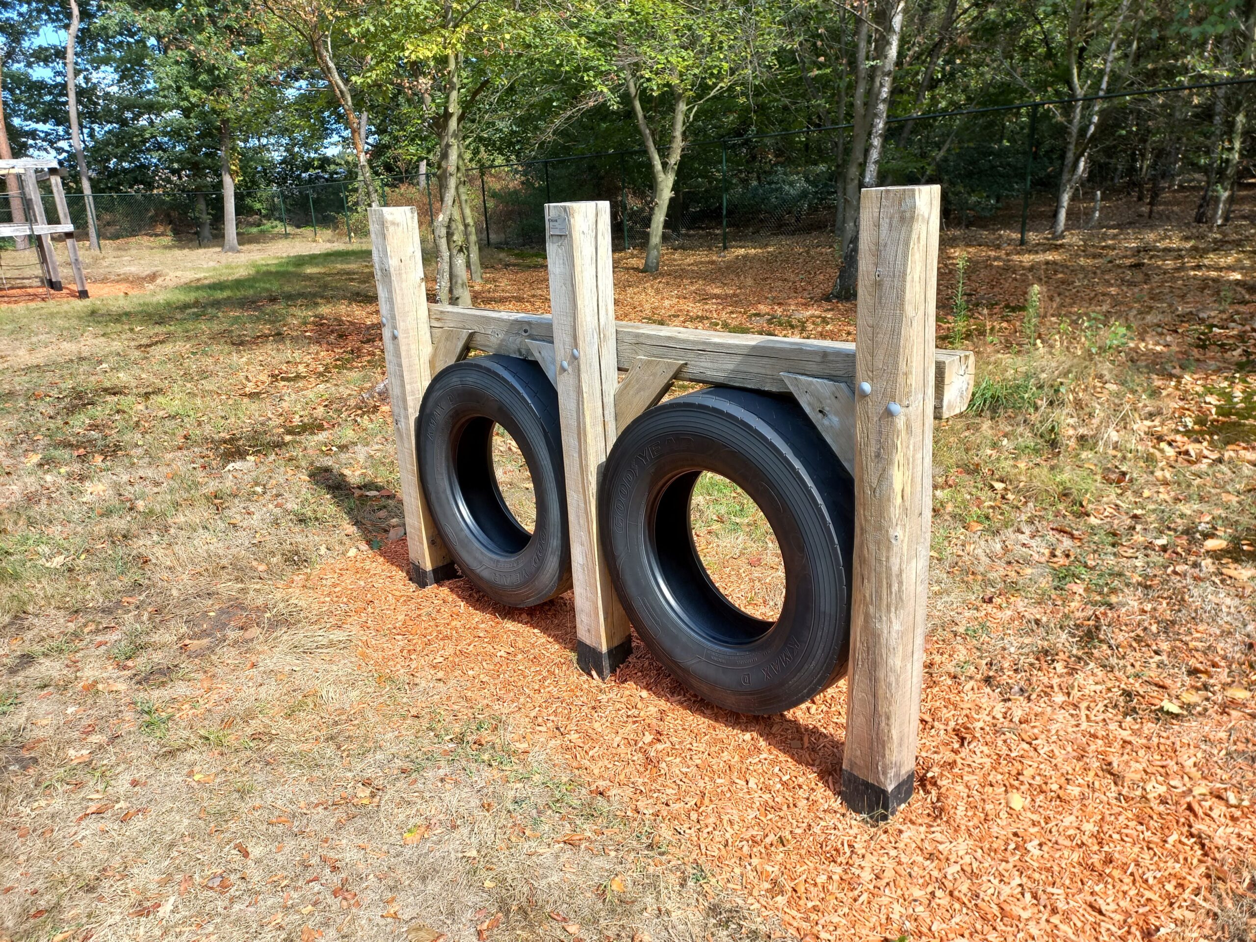 Schoonmaak van speeltoestellen | DEUVIE biedt zelf schoonmaak van speelomgevingen aan