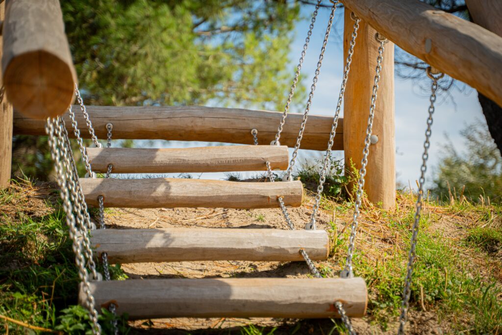 houten sport toestel buiten ouddorp duin sporten buiten houten sporttoestel houten stormbaan buiten