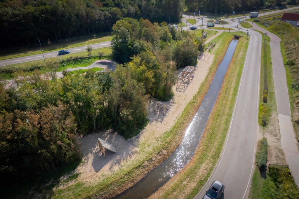 houten sport toestel buiten ouddorp duin sporten buiten houten sporttoestel houten stormbaan buiten