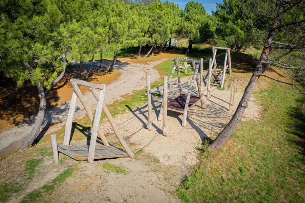 houten sport toestel buiten ouddorp duin sporten buiten houten sporttoestel houten stormbaan buiten