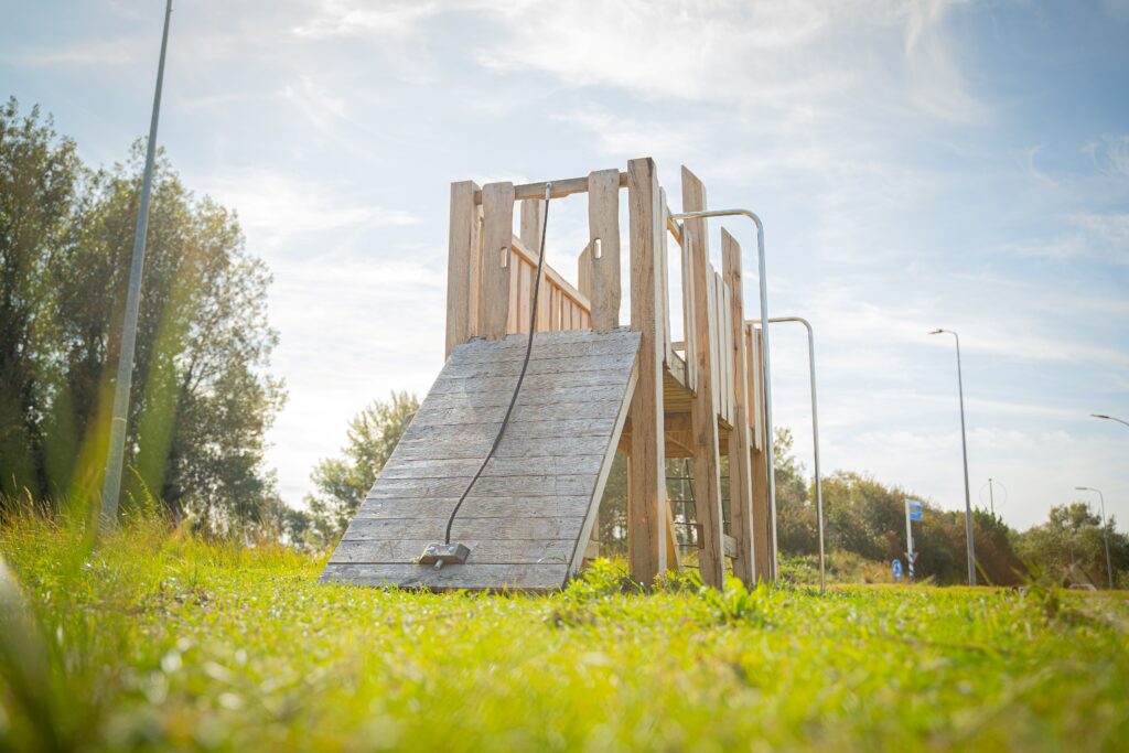 houten sport toestel buiten ouddorp duin sporten buiten houten sporttoestel houten stormbaan buiten