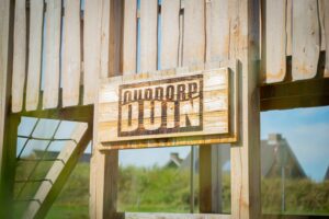 houten sporttoestel buiten sporten buiten houten stormbaan voor buiten houten stormbaan ouddorp duin houten sporttoestel Ouddorp Duin